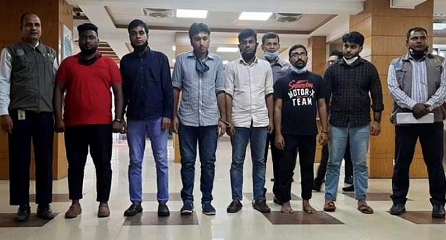 দুটি ই-কমার্স প্রতিষ্ঠানের ৬ জন গ্রেফতার