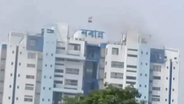 মমতা বন্দ্যোপাধ্যায়ের কার্যালয়ে আগুন