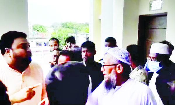 প্রকল্প কর্মকর্তাকে অবরুদ্ধ করেন যুবলীগ নেতা