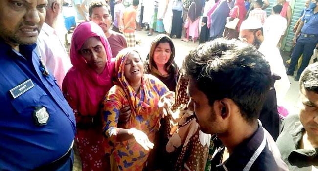 ফতুল্লায় বাসা থেকে ডেকে নিয়ে গলা কেটে হত্যা