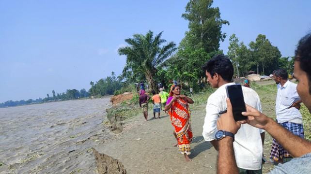 তিস্তা নদীর ভাঙনে পাঁচশতাধিক বসতবাড়ি নদীগর্ভে
