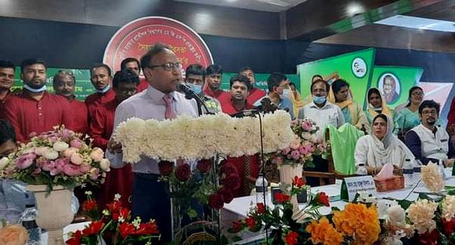 অব্যবস্থাপনায় বিরক্ত মন্ত্রী, বক্তৃতা শেষ না করেই চলে গেলেন