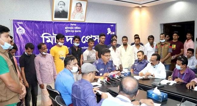 নোয়াখালীতে সহিংস ঘটনায় আরো ২ মামলা, গ্রেফতার ১৩