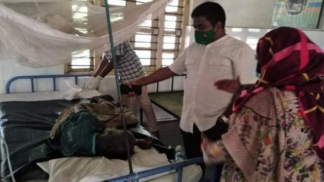 ফেরিঘাটে ফেলে যাওয়া অসুস্থ বৃদ্ধের চিকিৎসার দায়িত্ব নিলেন ইউএনও