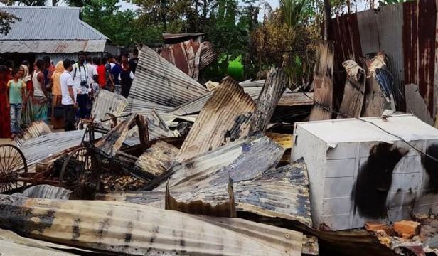 পীরগঞ্জে হামলা : গ্রেফতার ৩ জনের সাত দিনের রিমান্ড চাইবে পুলিশ