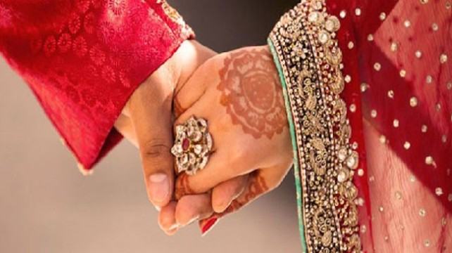 গোশতের ঘটনায় তালাক দেয়া সেই নববধূকে আবারো বিয়ে