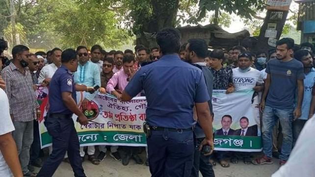বিএনপি-পুলিশ ও আ‘লীগ কর্মীদের ত্রিমুখী সংঘর্ষ, পুলিশসহ আহত ৫৩