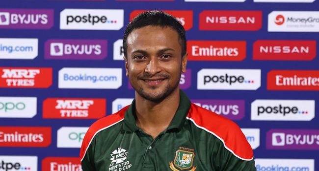 সাকিব আবার শীর্ষে