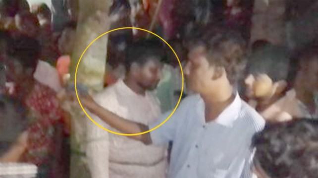 তদন্তে গিয়ে বাদির সাথে গোয়ালঘরে ধরা খেলেন পুলিশ কর্মকর্তা