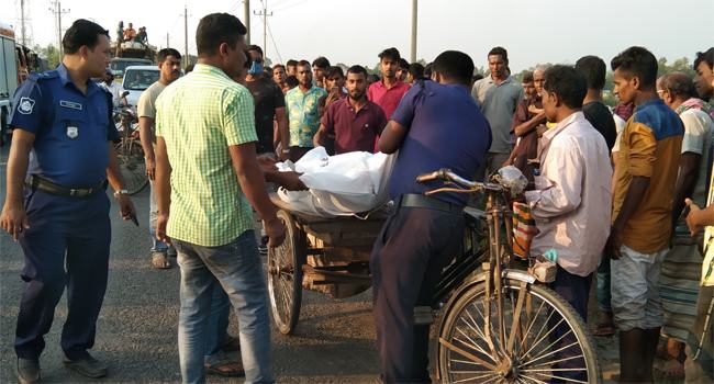 সৈয়দপুরে সড়ক দুর্ঘটনায় ২ জন নিহত, আহত ১৮