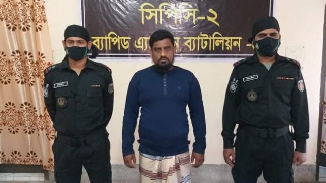 শ্বশুরবাড়ি থেকে গণধর্ষণ মামলার আসামি আটক