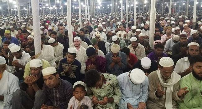 লাখো কণ্ঠে আমিন আমিন ধ্বনিতে মুখরিত চুনতি সিরাত ময়দান