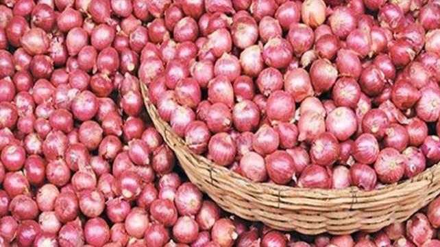 ভারত থেকে আমদানি কমের অজুহাতে আবারো বাড়ল পেঁয়াজের দাম