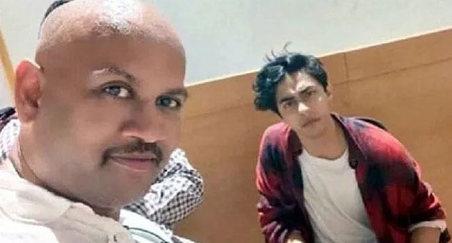 এক সেলফিতেই ভণ্ডুল হয়ে যায় আরিয়ানকে অপহরণ করে ১৮ কোটি মুক্তিপণের পরিকল্পনা