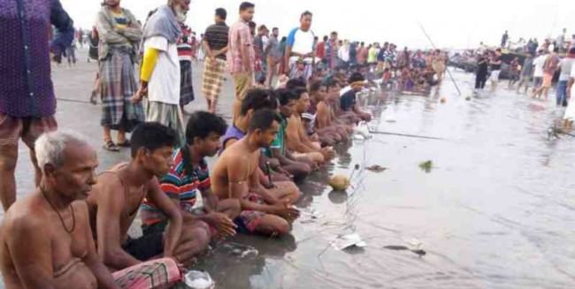 রাসপূজা চলবে, বন্ধ রাসমেলা