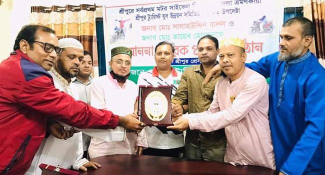 মোটরসাইকেলে ৬৪ জেলা ভ্রমণ