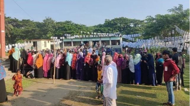 কমলনগরের চরকাদিরায় সবগুলো কেন্দ্রেই নৌকার পরাজয়