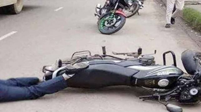 নাটোরের সড়ক দুর্ঘটনায় মোটরসাইকেল আরোহী নিহত