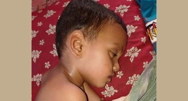 নেশার টাকা না পেয়ে তিন শিশুপুত্রকে হত্যার চেষ্টা, একজনের মৃত্যু