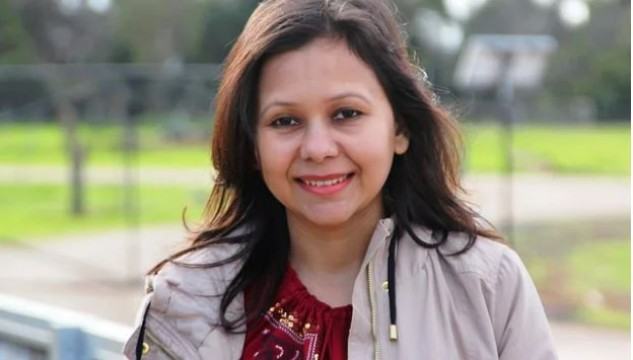 পাট থেকে প্যাড বানিয়ে পুরস্কার জিতলেন বাংলাদেশের ফারহানা