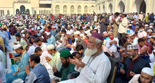 খালেদা জিয়ার রোগমুক্তি কামনায় বাইতুল মোকাররমে দোয়া