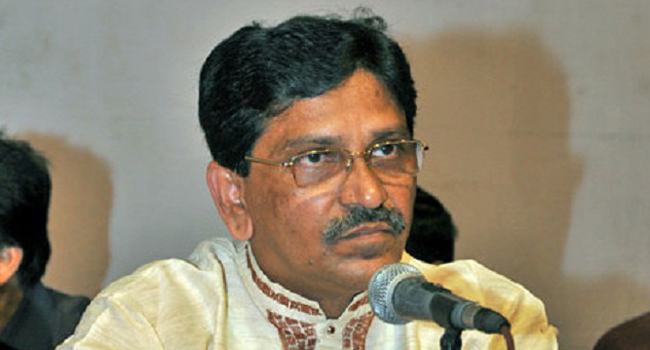 রাষ্ট্রপতির কাছে ক্ষমা চাইলে খালেদা বিদেশে যেতে পারেন : হানিফ