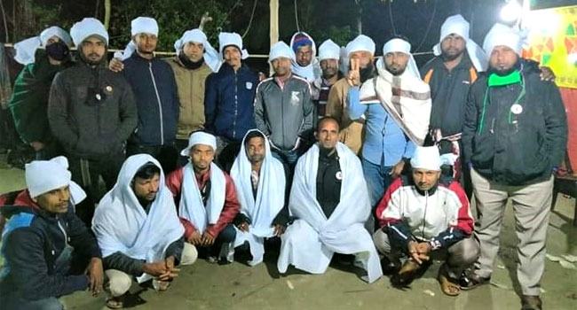 কাফনের কাপড় পরে মাঠে স্বতন্ত্র প্রার্থী ও সমর্থকরা