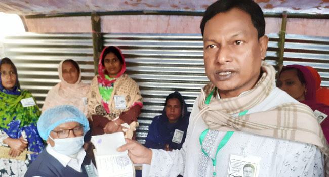 রংপুরে ব্যালটের দুই পাশেই গোল সিল, ভোট বাতিল হওয়ার অভিযোগ চেয়ারম্যান প্রার্থীর