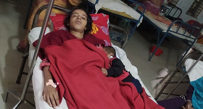 যৌতুকের জন্য রক্তাক্ত করে ঘরে বন্দি, পালিয়ে বাঁচলেন গৃহবধূ