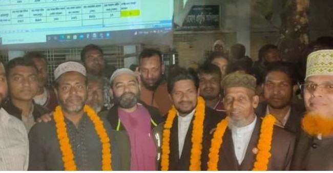 মান্দায় ৩টিতে নৌকা, ৪টিতে বিদ্রোহী ও ৭টিতে স্বতন্ত্র প্রার্থীরা বিজয়ী