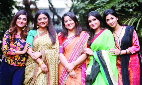 গানে ৪ জন, উপস্থাপনায় ১ জন মুগ্ধতা ছড়ালেন সবাই