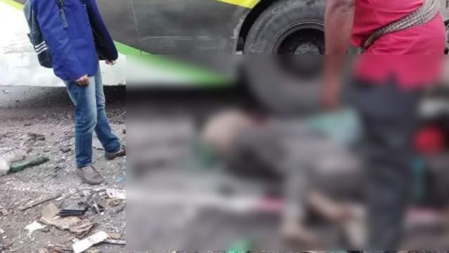 টাঙ্গাইলে বাস-কাভার্ডভ্যানের সংঘর্ষে চালক নিহত