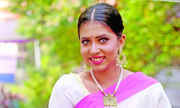 ১২ ধারাবাহিক ও তিন ওয়েব সিরিজে স্বর্ণলতা