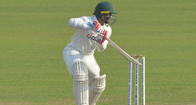 বোথামকে ছাড়িয়ে সাকিব