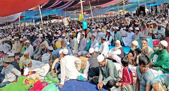 ধুনটের ইজতেমায় জুমার নামাজে দেশী বিদেশি মুসল্লির ঢল