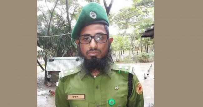 বলৎকার করতে গিয়ে গণধোলাই খেলেন আনসার কমান্ডার