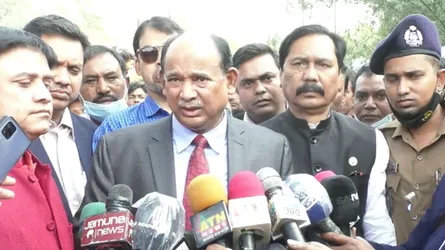 নীলফামারীতে ট্রেন কাটা পড়ে নিহত ৩ শিশুর বাবা ও গেটম্যানের স্ত্রীকে চাকরির আশ্বাস রেলমন্ত্রীর