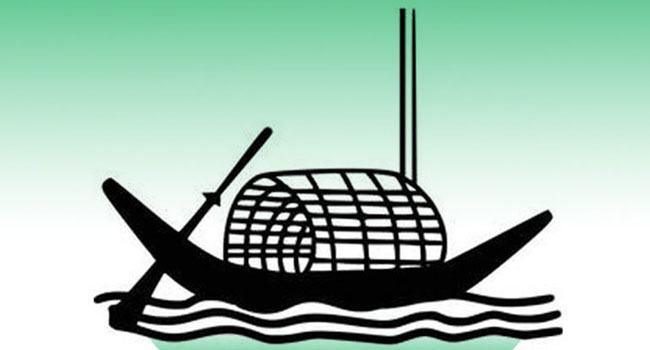 ছেলের নৌকার বিরুদ্ধে বাবার লড়াই