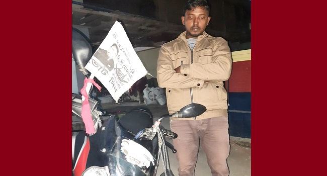 আনারসের মাইক ভাংচুর করতে গিয়ে নৌকার কর্মী আটক