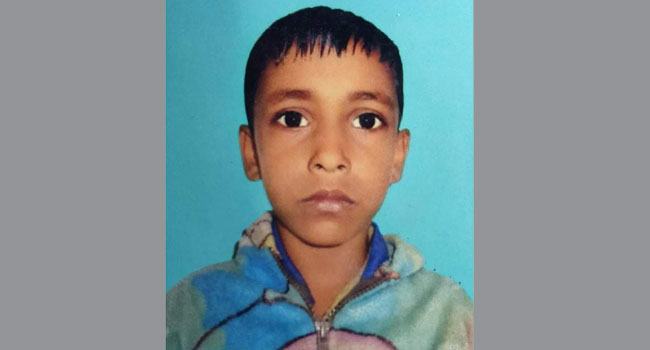 সিংড়ায় নিখোঁজের ৪ ঘণ্টা পর স্কুলছাত্রের গলাকাটা লাশ উদ্ধার