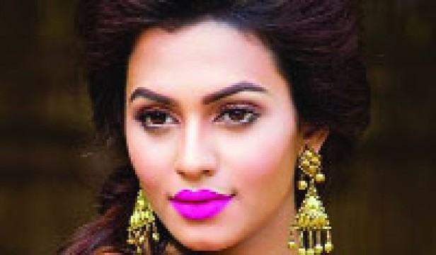 নুসরাত ফারিয়া এখন আইনে স্নাতক