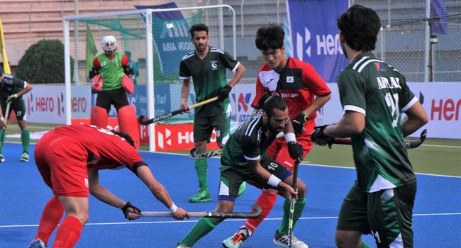 ড্র করে সেমির স্বপ্নের শঙ্কায় পাকিস্তান