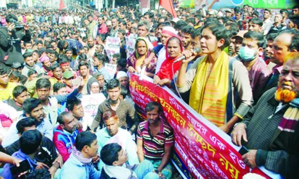 বরিশালে ব্যাটারিচালিত যানবাহনের লাইসেন্স দাবিতে সমাবেশ