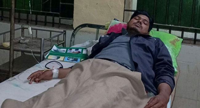পীরগঞ্জে সাংবাদিকের উপর হামলা, গাড়ি ভাঙচুর