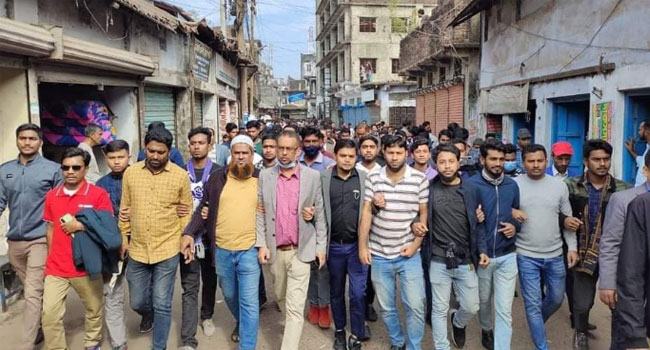 ফেনীতে ১৪৪ ধারা ভঙ্গ করে বিএনপির বিক্ষোভ