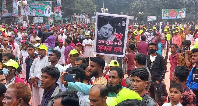 কিশোরগঞ্জে বিএনপির সমাবেশে নেতা-কর্মীদের ঢল