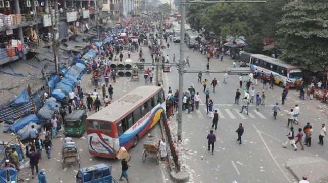 কে চালাচ্ছিলেন গুলিস্তানের সেই বাসটি?