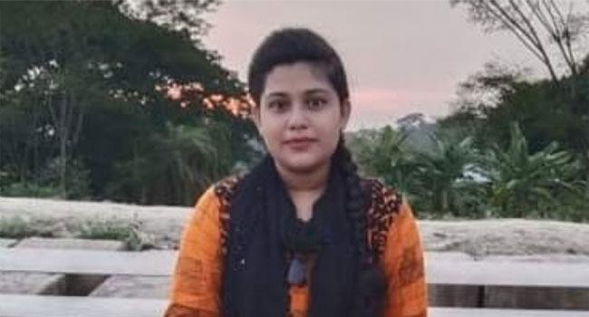 নদীতে ঝাঁপ দিয়ে প্রাণে বেঁচে যাওয়া সাংবাদিককন্যা পেয়েছে জিপিএ-৫