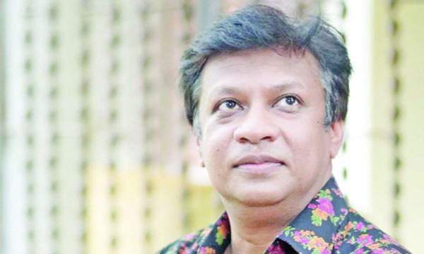 দুই যুগ পেরিয়ে ইন্তেখাব দিনার