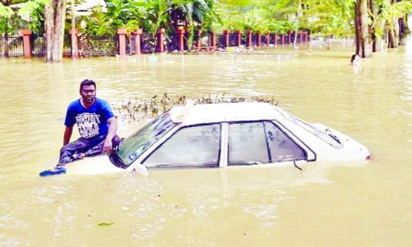 মালয়েশিয়ার ৭ রাজ্যে বন্যায় ক্ষতিগ্রস্ত সোয়া লাখ মানুষ